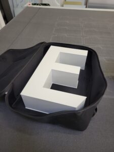 Evenementiel lettres metal avec sacoche pour manifestation Segro03